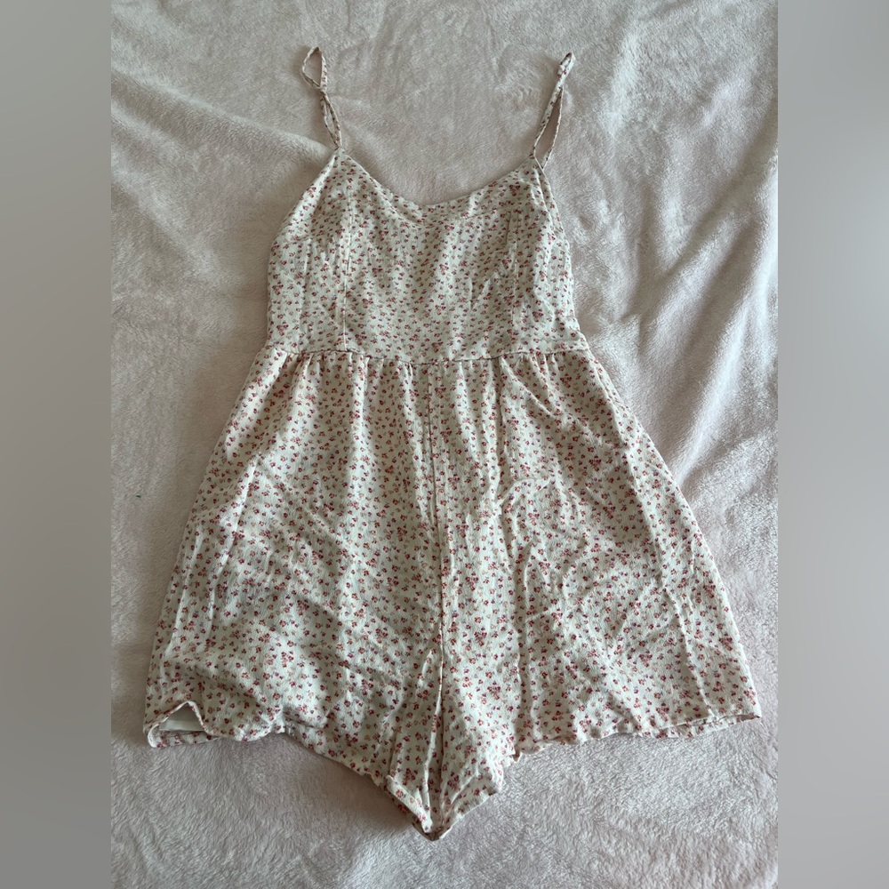 American Eagle White Pink Floral Flower Romper